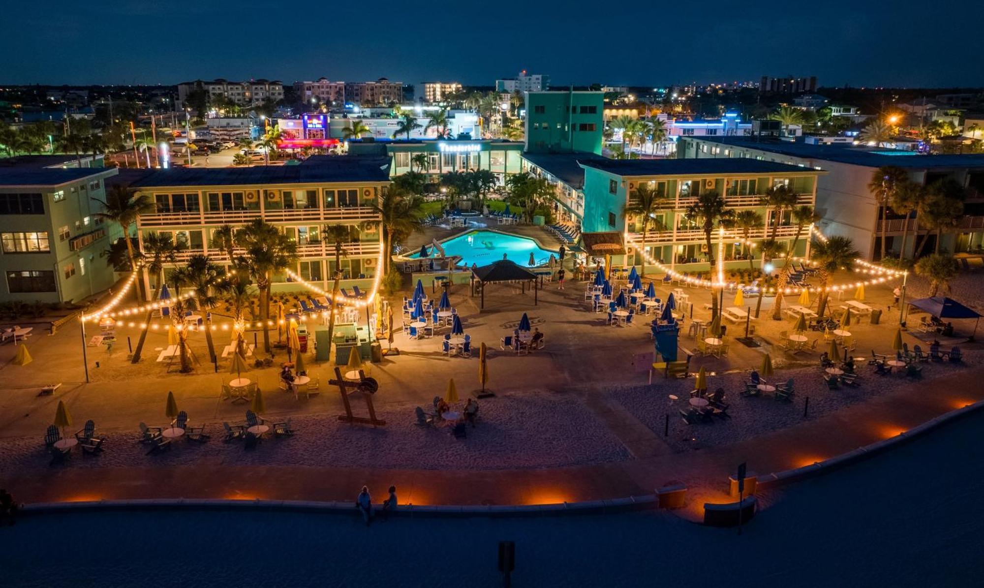 Thunderbird Beach Resort Treasure Island Exteriér fotografie