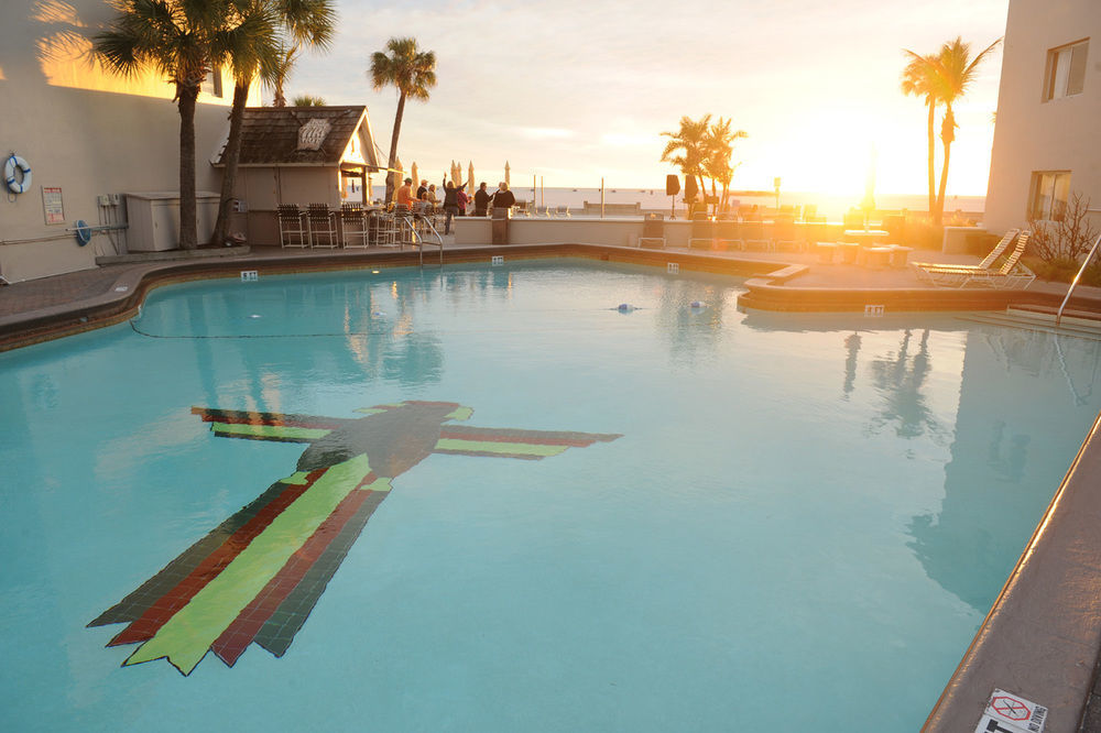 Thunderbird Beach Resort Treasure Island Exteriér fotografie